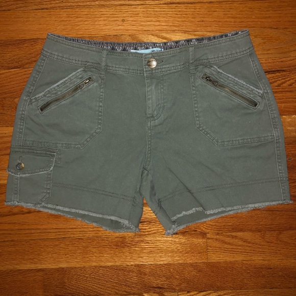 Maurices Green Shorts - Picture 1 of 3